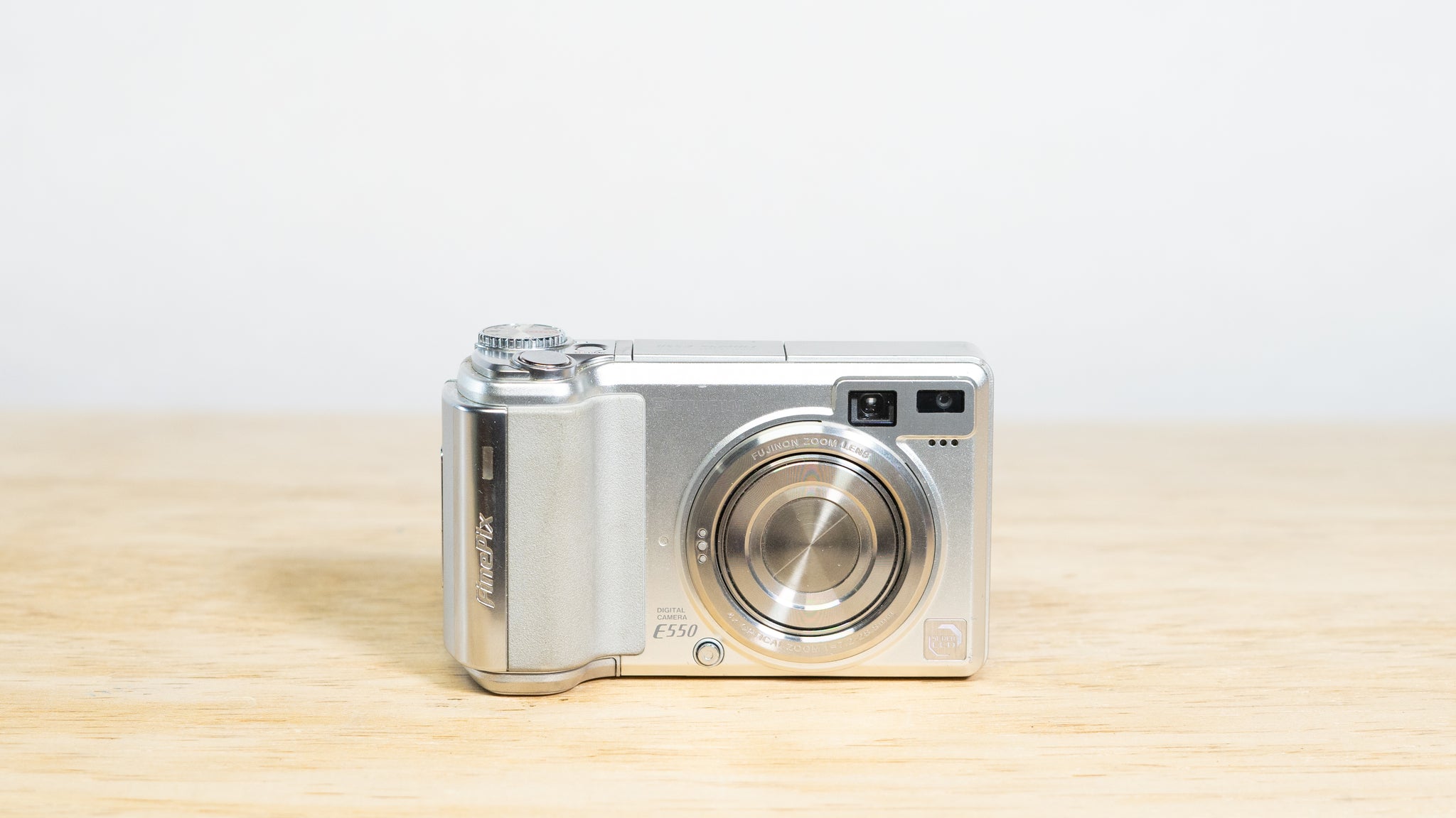 Fujifilm Finepix E550 Digital Camera – Viejita Vintage