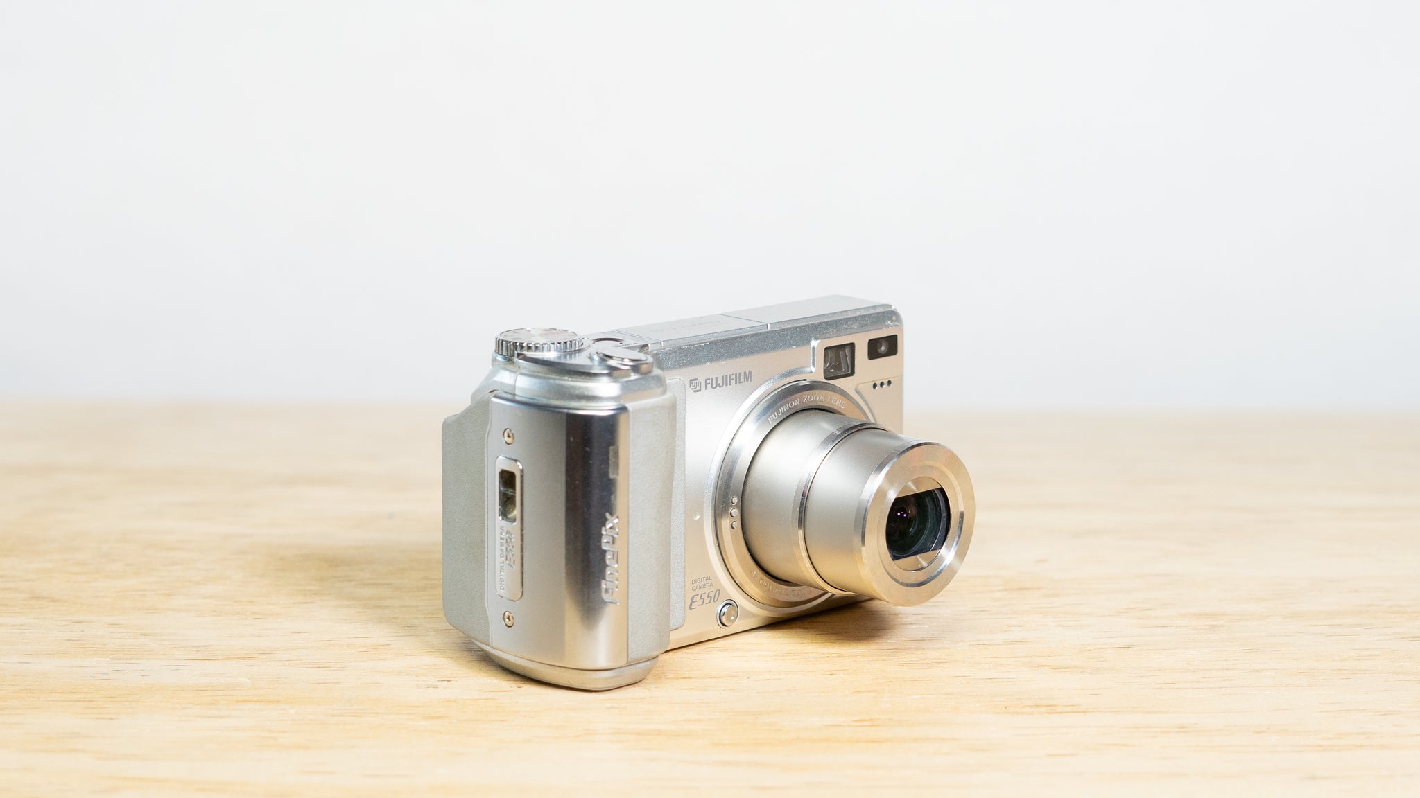 Fujifilm Finepix E550 Digital Camera – Viejita Vintage