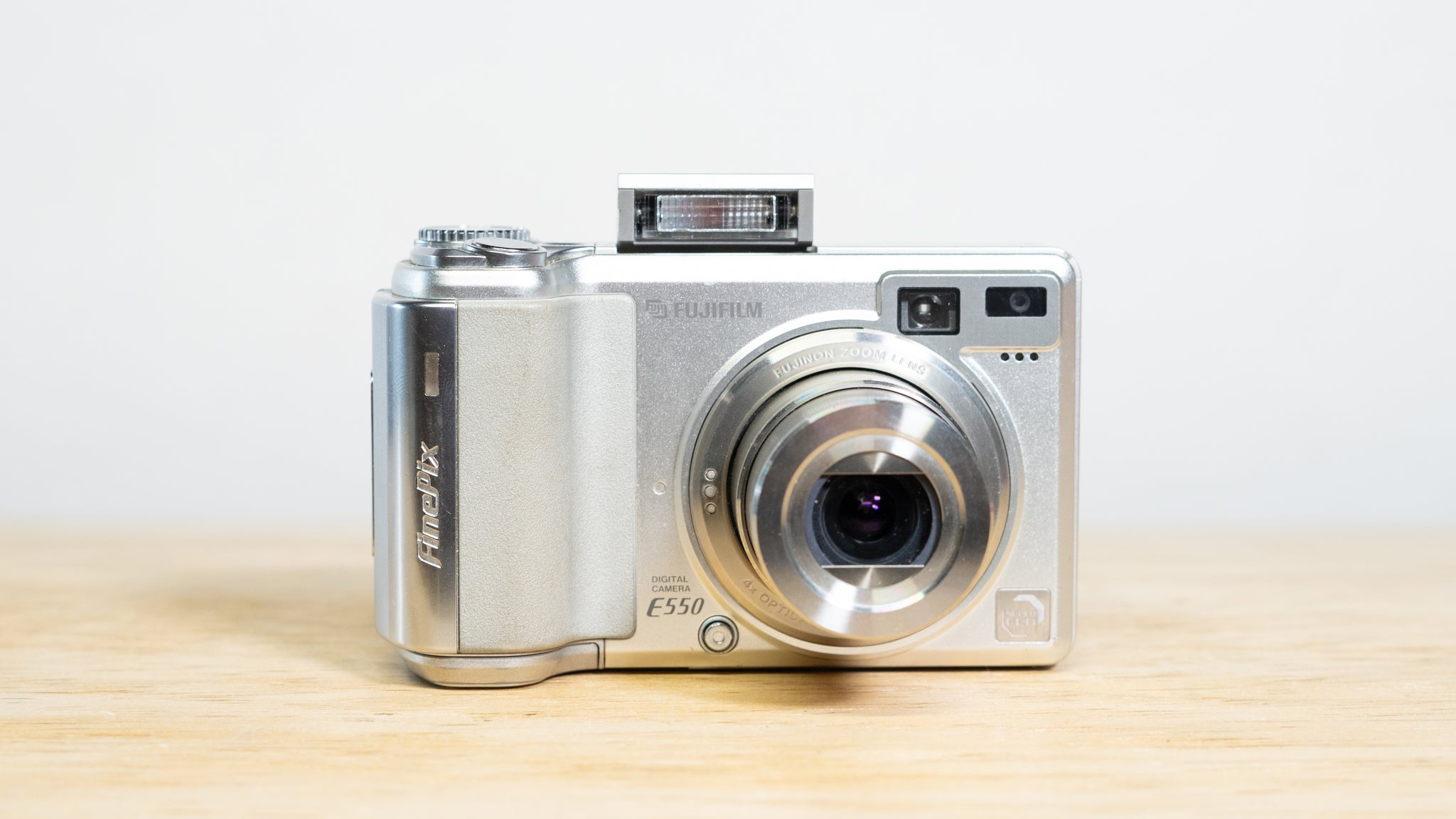 FUJIFILM FinePix E550 本体 Fujifilm Finepix E550 Digital Camera – Viejita Vintage