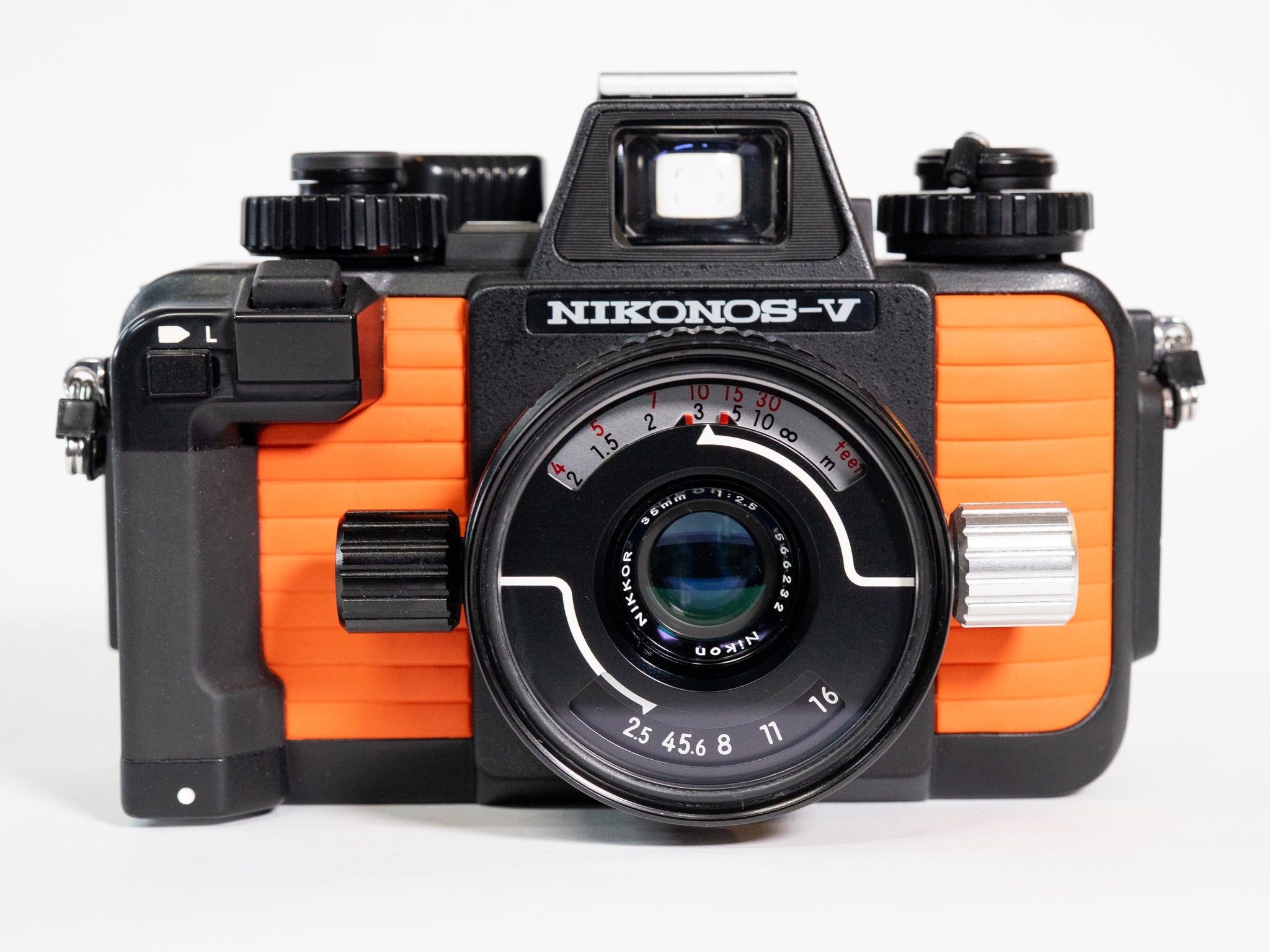 NIKONOS-V フィルムカメラ NIKKOR 35mm Nikonos V 35mm Film Camera with Nikkor 35mm Lens – Viejita