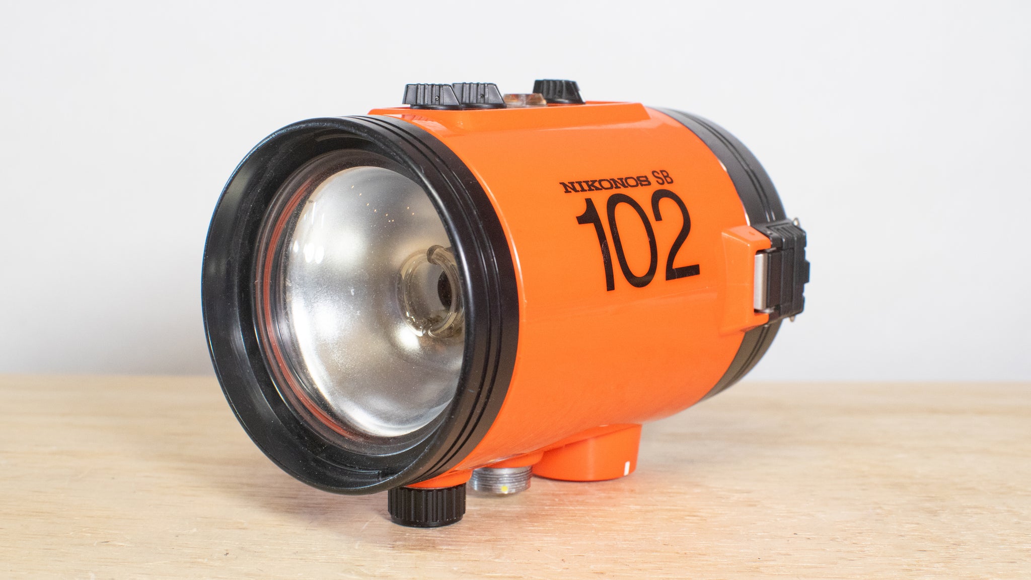 Nikonos SB 102 Speedlight Strobe Kit – Viejita Vintage