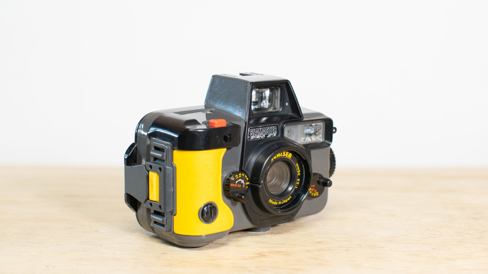 Sea & Sea Seamaster ProEX 35mm Film Camera with YS-60 Strobe