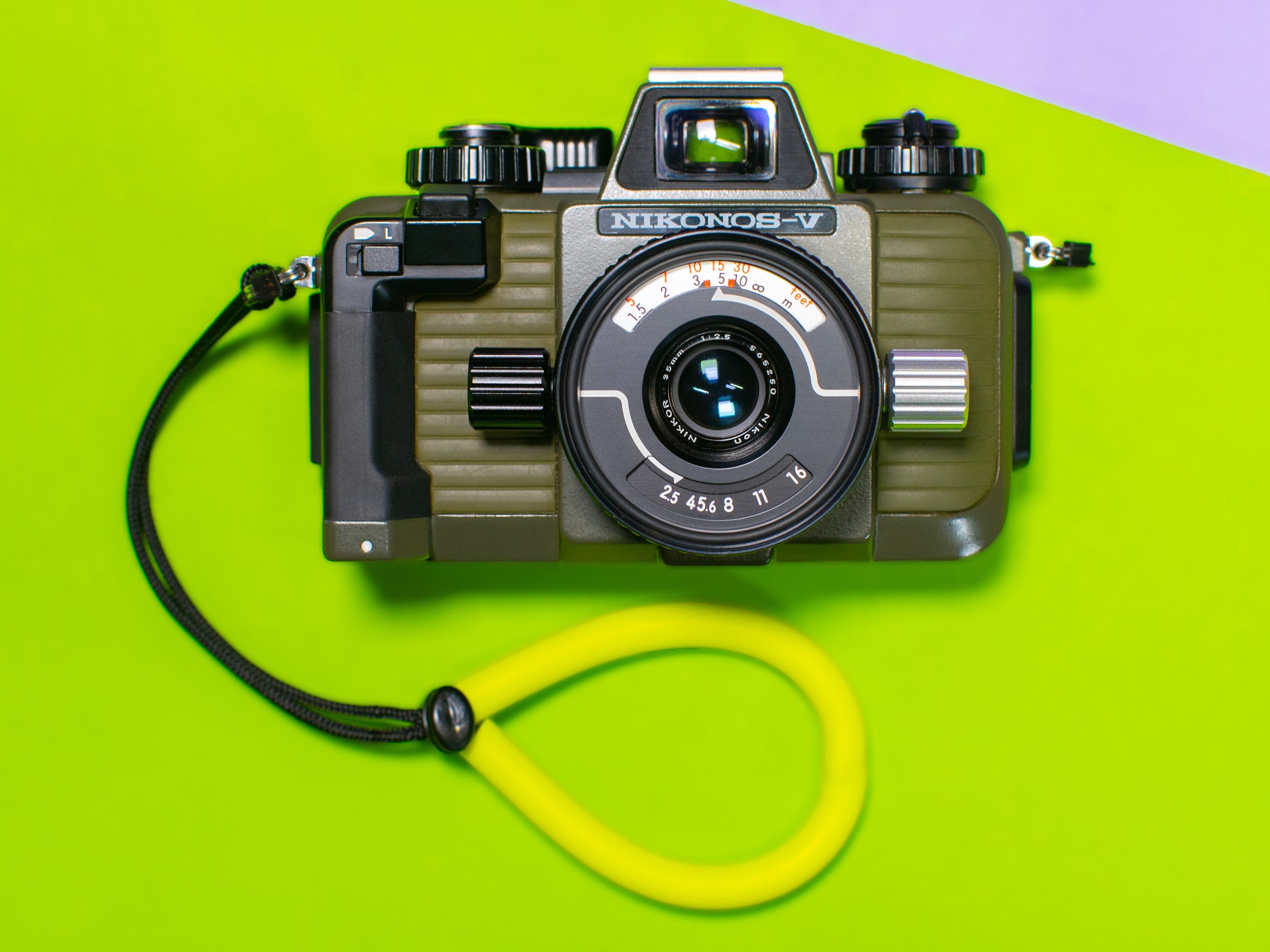 NIKONOS-V フィルムカメラ NIKKOR 35mm Nikonos V 35mm Film Camera with Nikkor 35mm Lens – Viejita