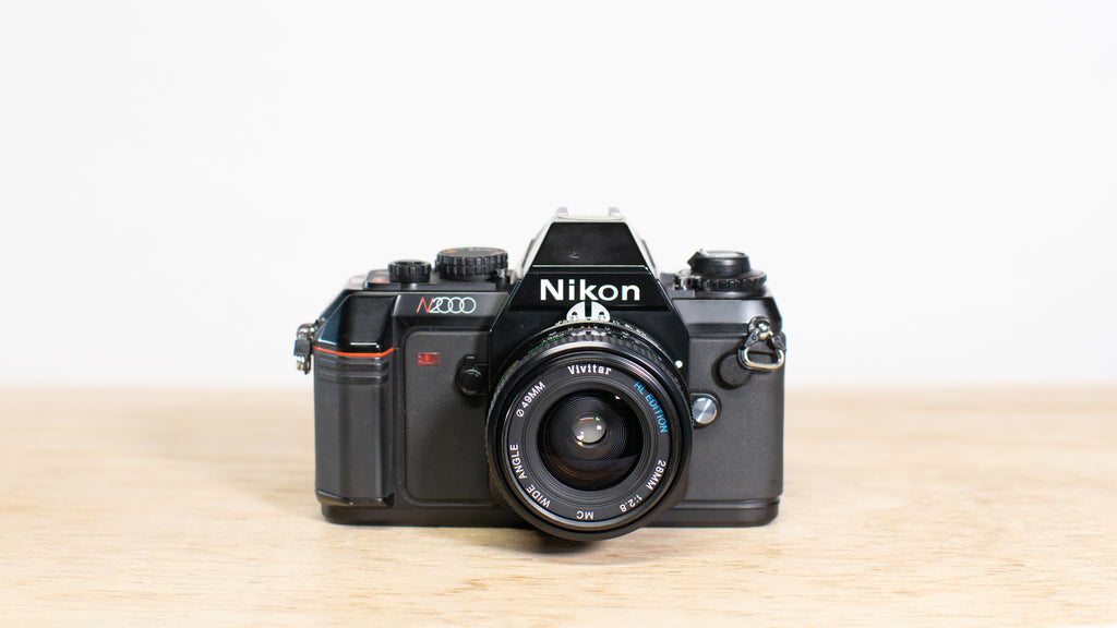  Nikon N2000 35mm film camera