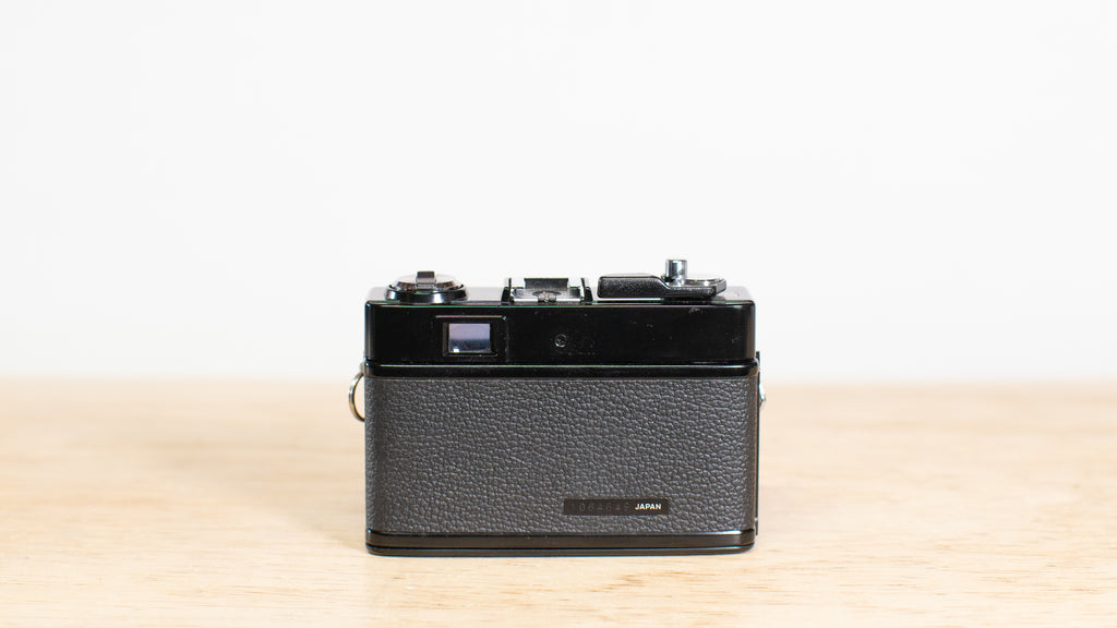 Minolta 38mm 1:2.8 prime lens, with new batteries 