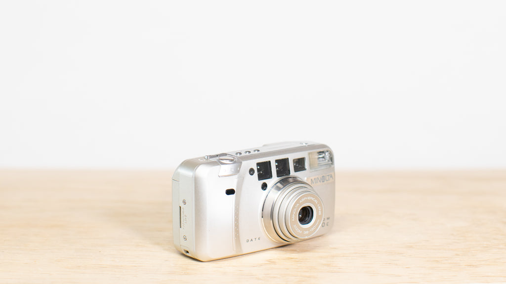 Minolta point and shoot cameras 