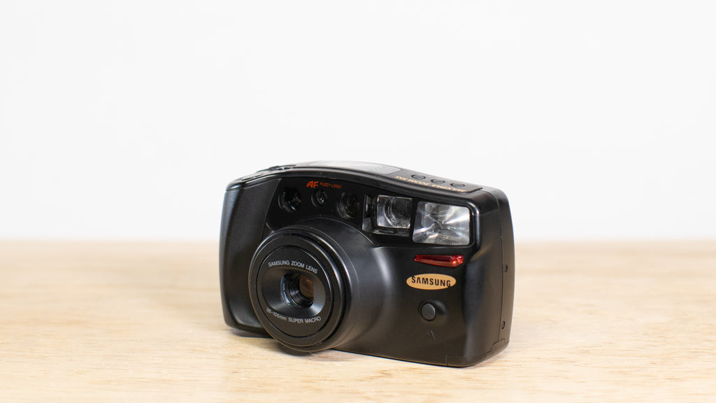  Zoom 105 35mm camera 