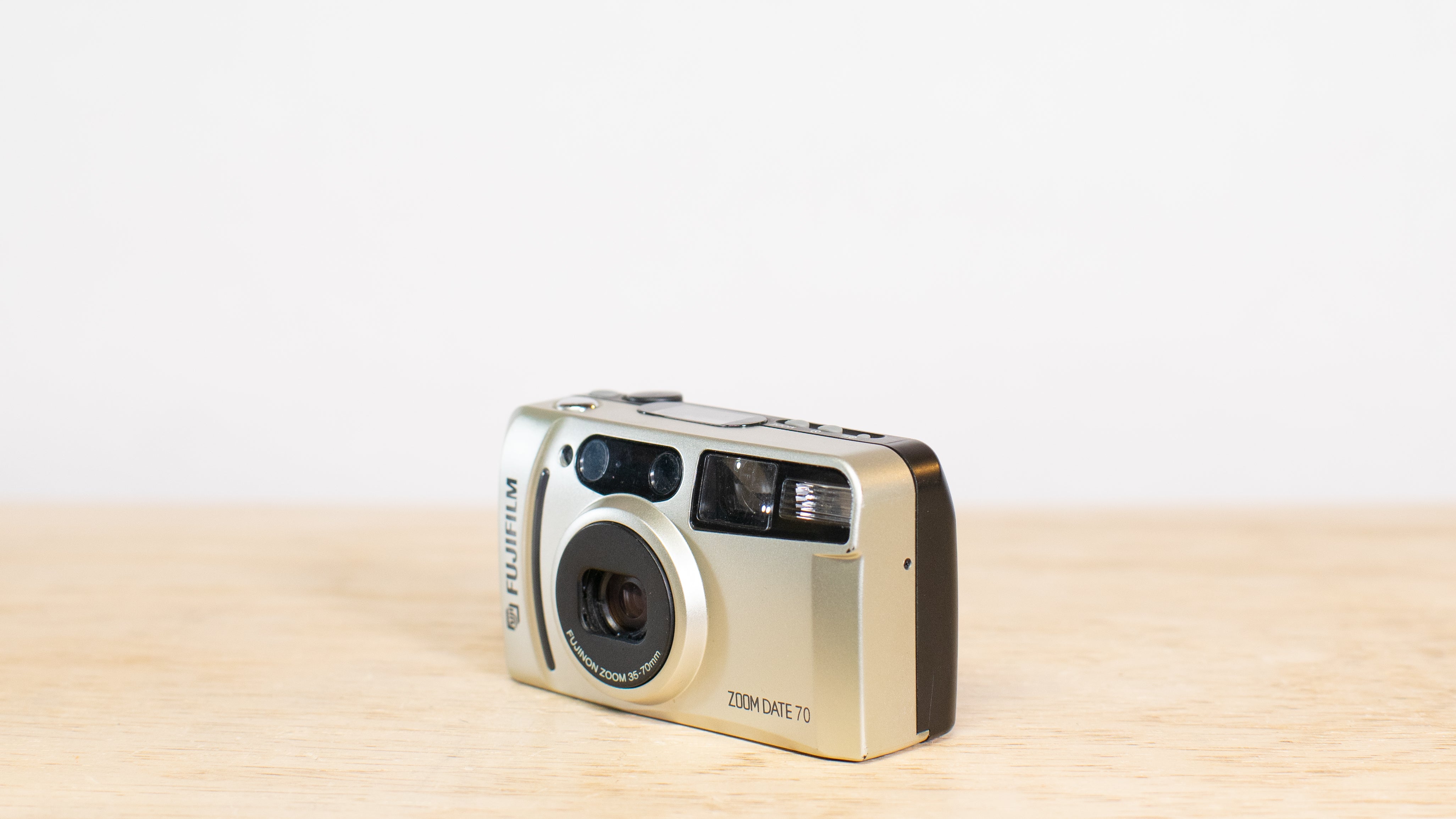 Fujifilm Zoom Date 70 Point and Shoot 35mm Film Camera Viejita Vintage