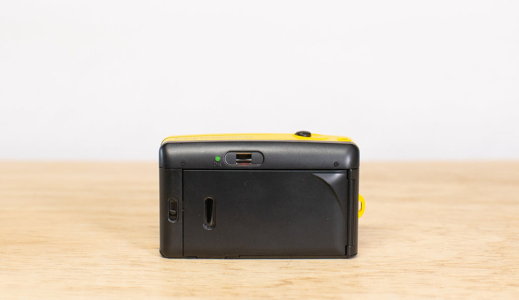 35mm wide angle prime lens and underwater housing