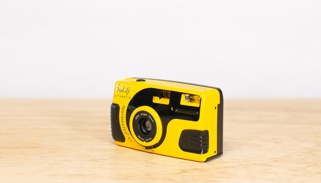 35mm wide angle prime lens